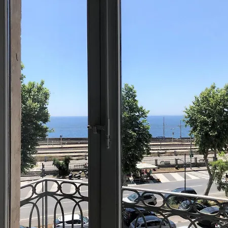 Апартаменти Elephant Sea View *