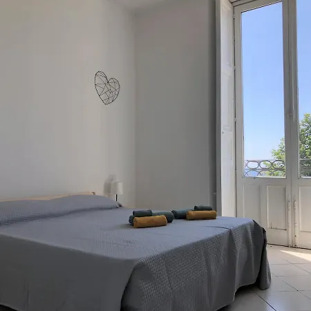 Апартаменти Elephant Sea View *